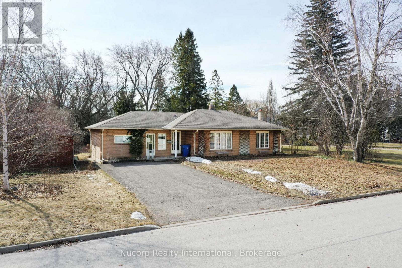 Detached at 774 SUTHERLAND AVENUE, Newmarket