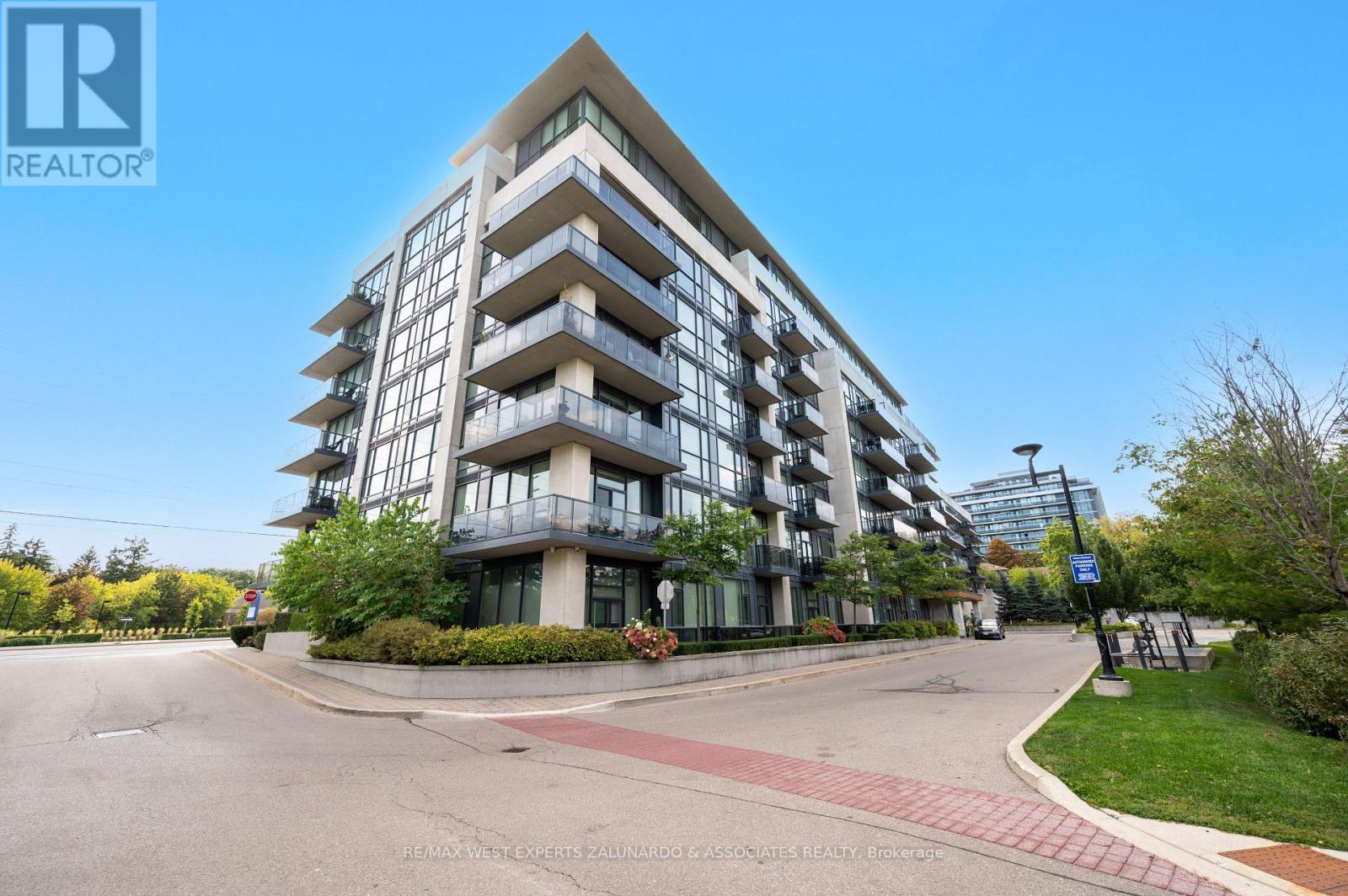 Apartment at 412 - 4700 HIGHWAY 7 ROAD, Vaughan