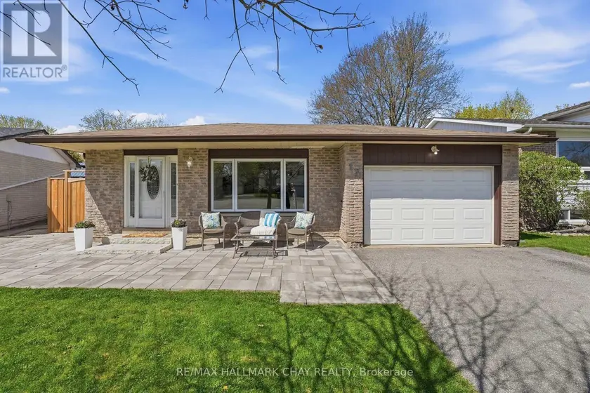 Detached at 17 HUNTER COURT, New Tecumseth (Alliston)