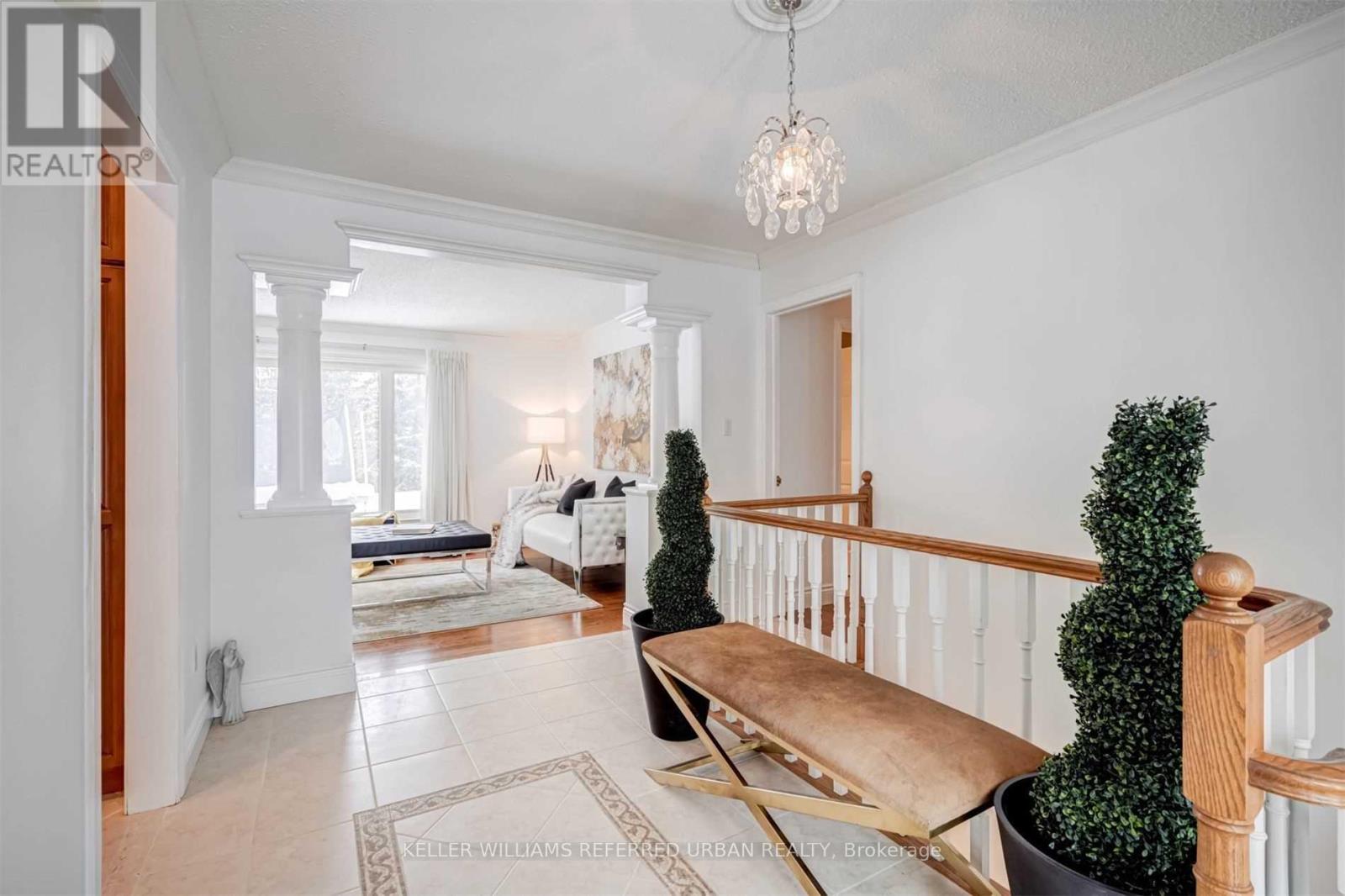 Detached at 135 JENNIFER CRESCENT, East Gwillimbury (Sharon)