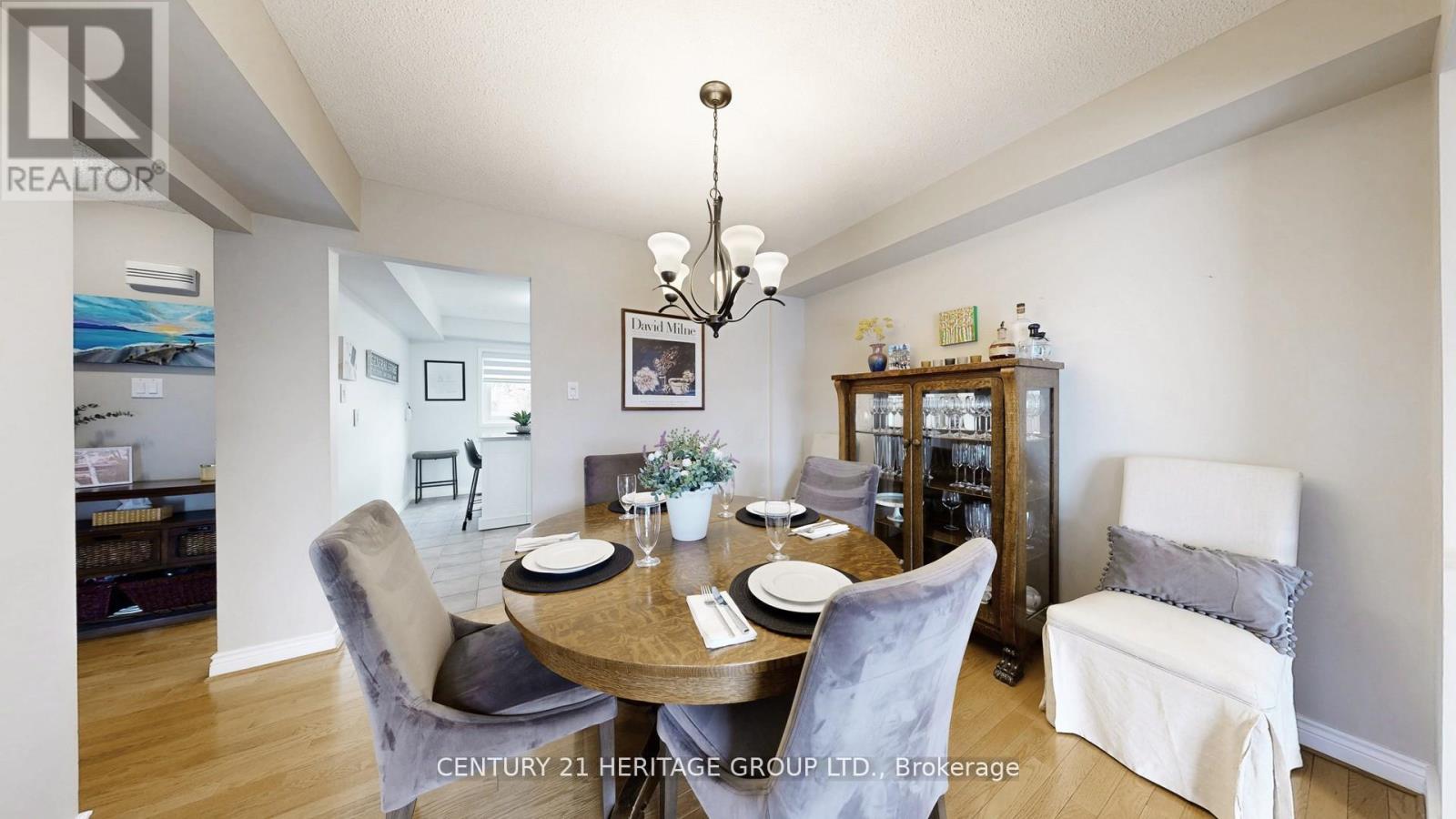 Townhouse at 8 DUNKELD WAY, Markham