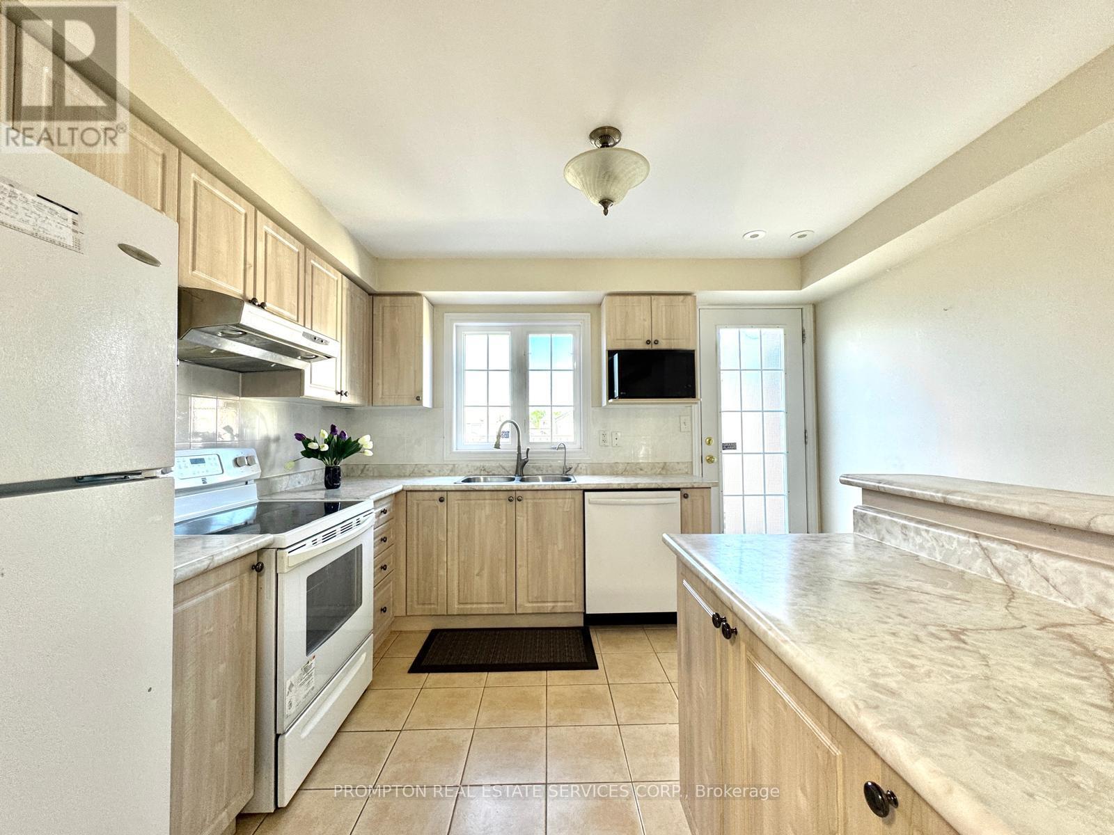 Townhouse at 2516 BUR OAK AVENUE, Markham