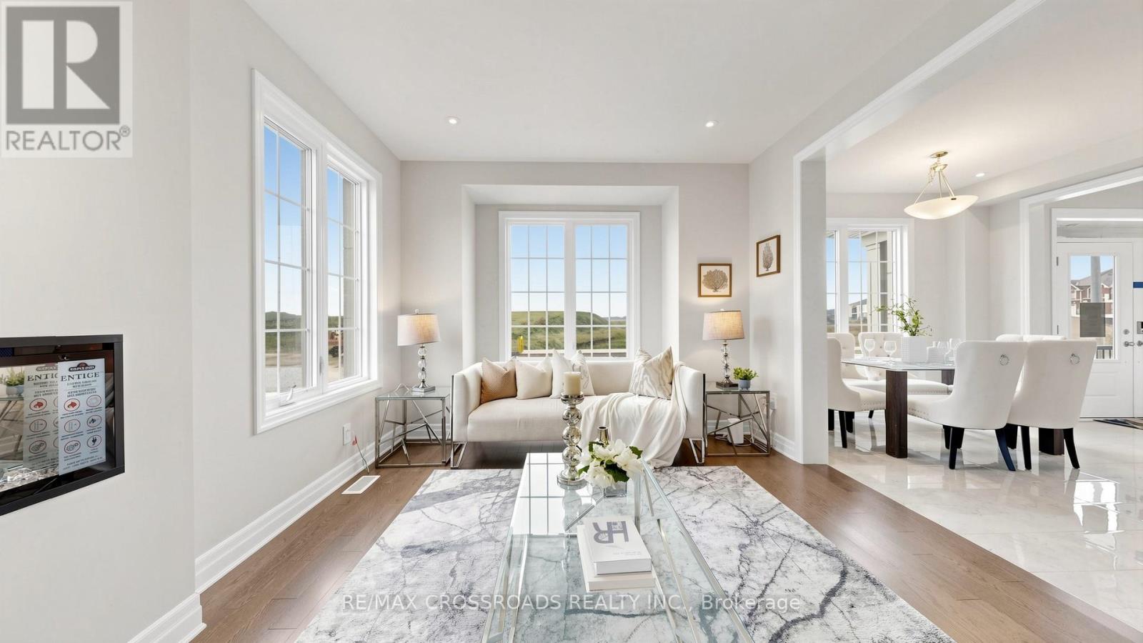 Detached at 347 BERCZY GREEN DRIVE, Markham