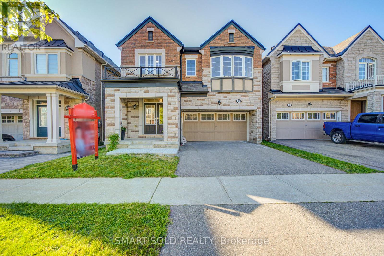 Detached at 38 CROCKART LANE, Aurora