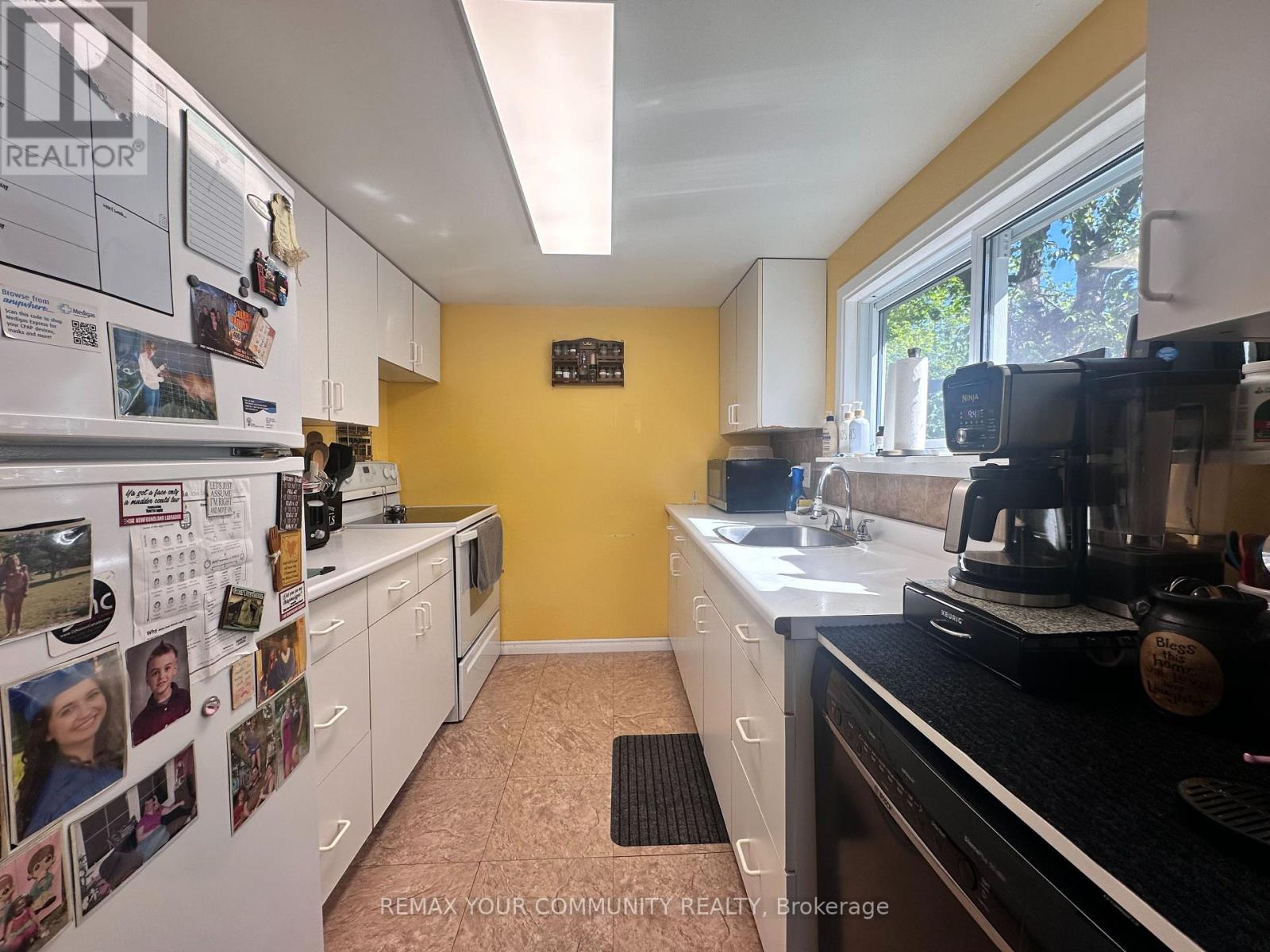 Detached at 1002 LAKE DRIVE E, Georgina