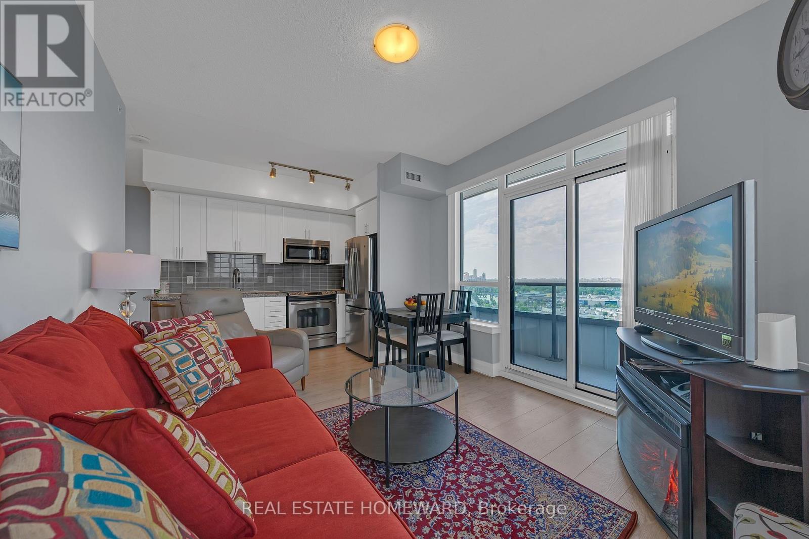 Apartment at 1525 - 7161 YONGE STREET, Markham