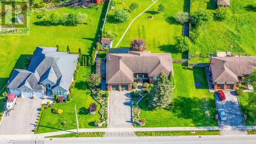 Detached at 2559 LINE 6 LINE, Bradford West Gwillimbury