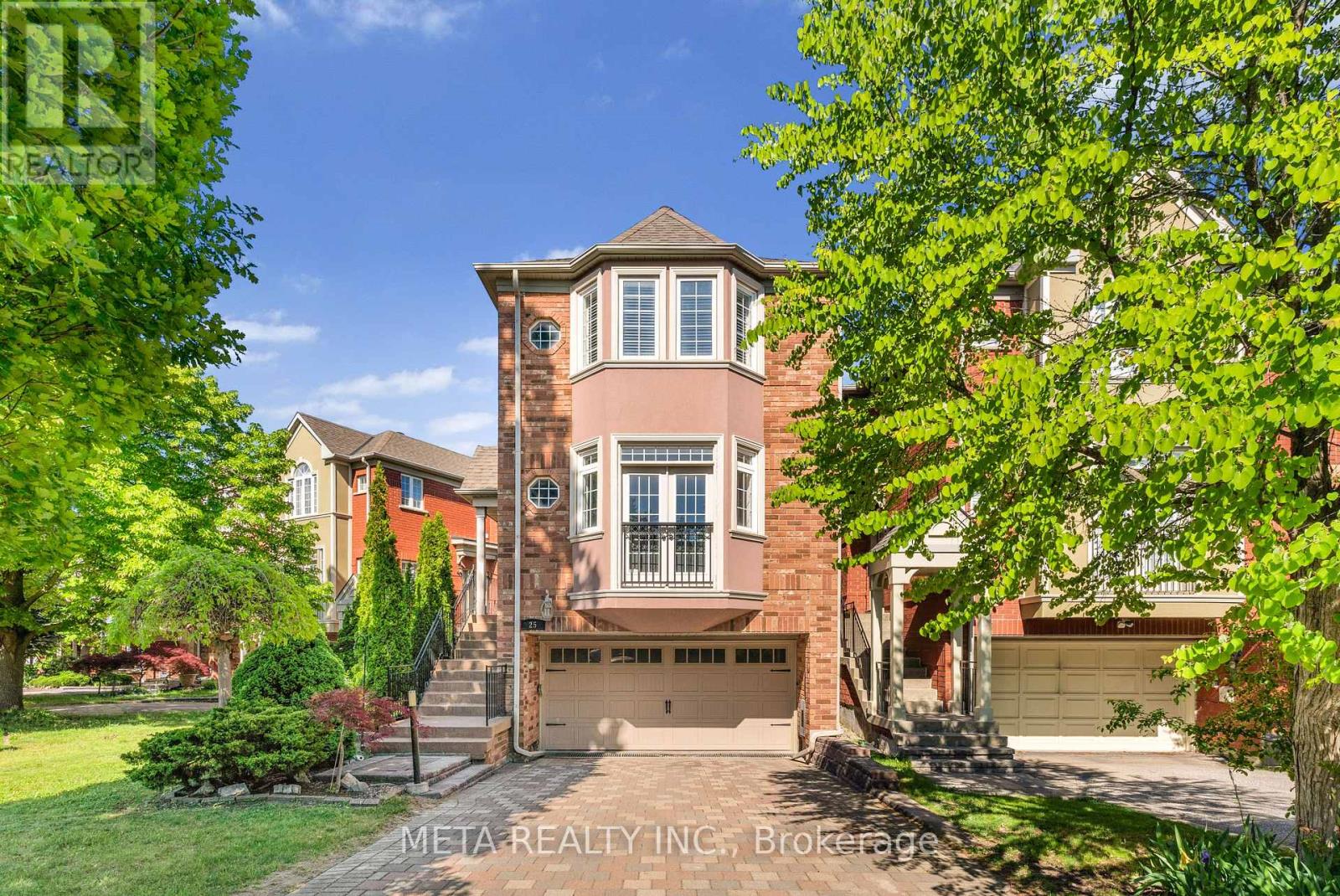 Detached at 25 CRISPIN COURT, Markham