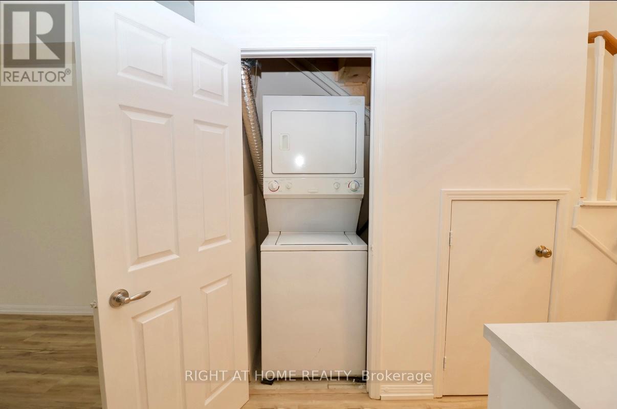 Apartment at 202 - 1 CENTRE STREET W, Richmond Hill