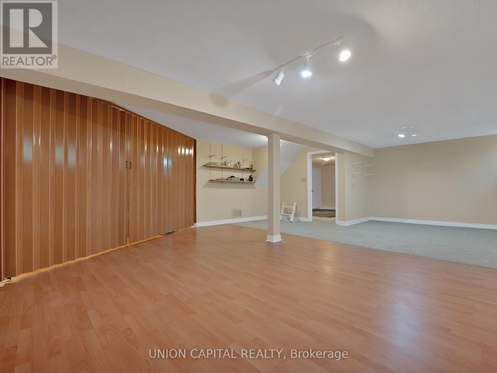 Detached at 40 SISMAN AVENUE, Aurora