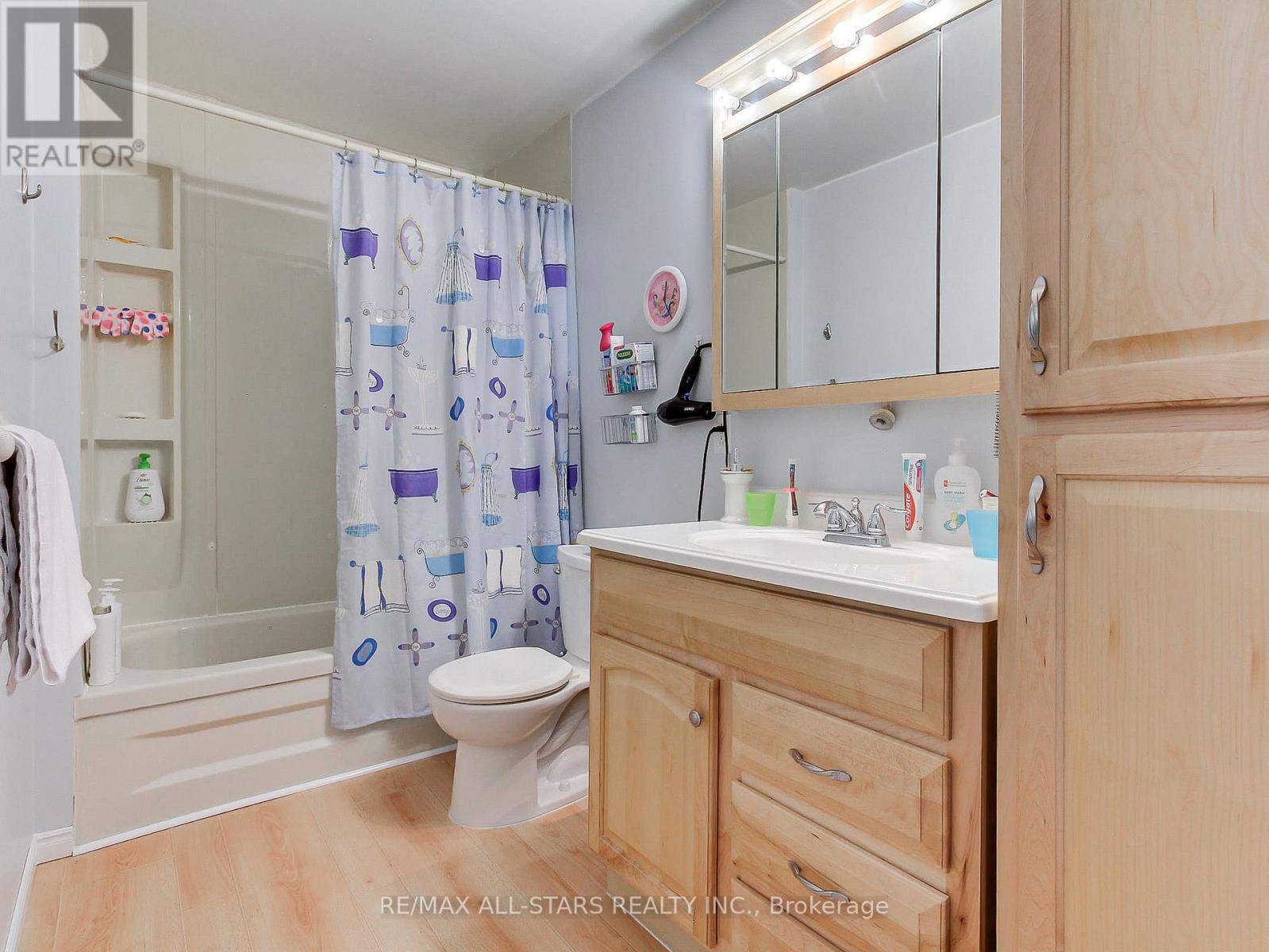 Detached at 9 RIVERGLEN DRIVE, Georgina