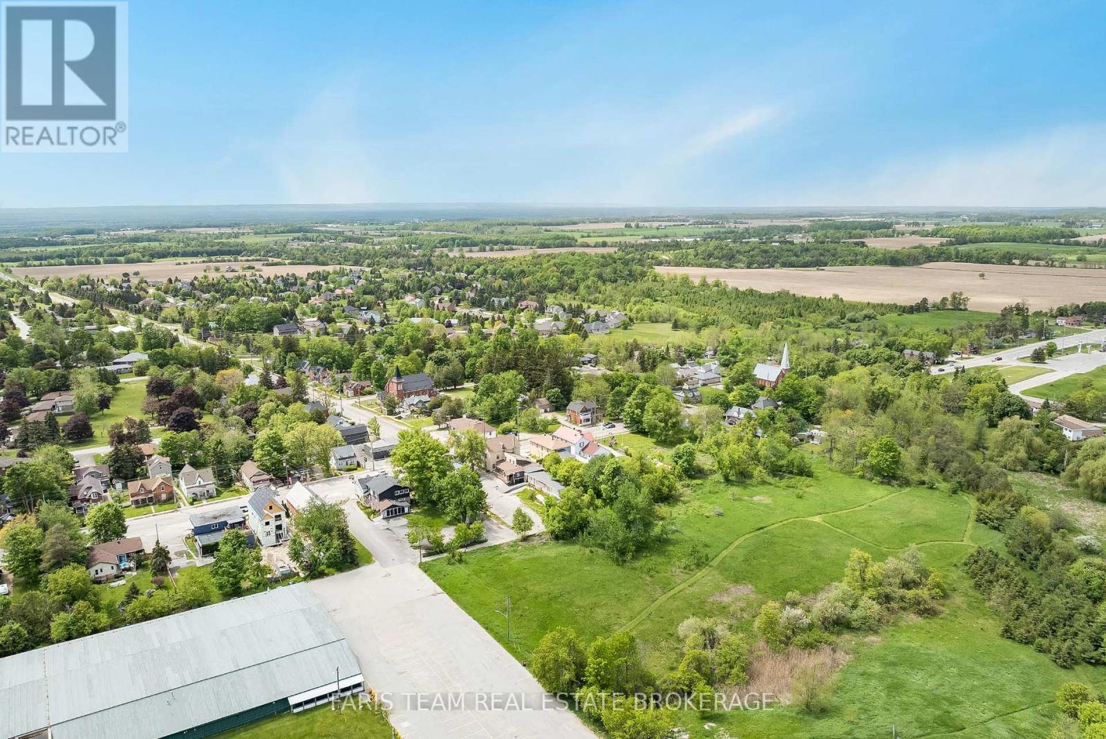 Detached at 236 BARRIE STREET, Essa