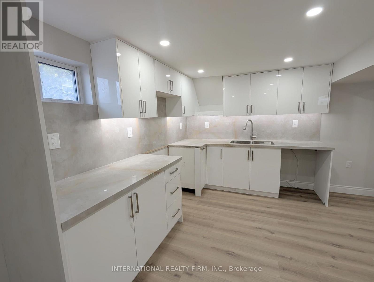 Semi-Detached/Link at BSMT - 198 CHERRYWOOD DRIVE, Newmarket