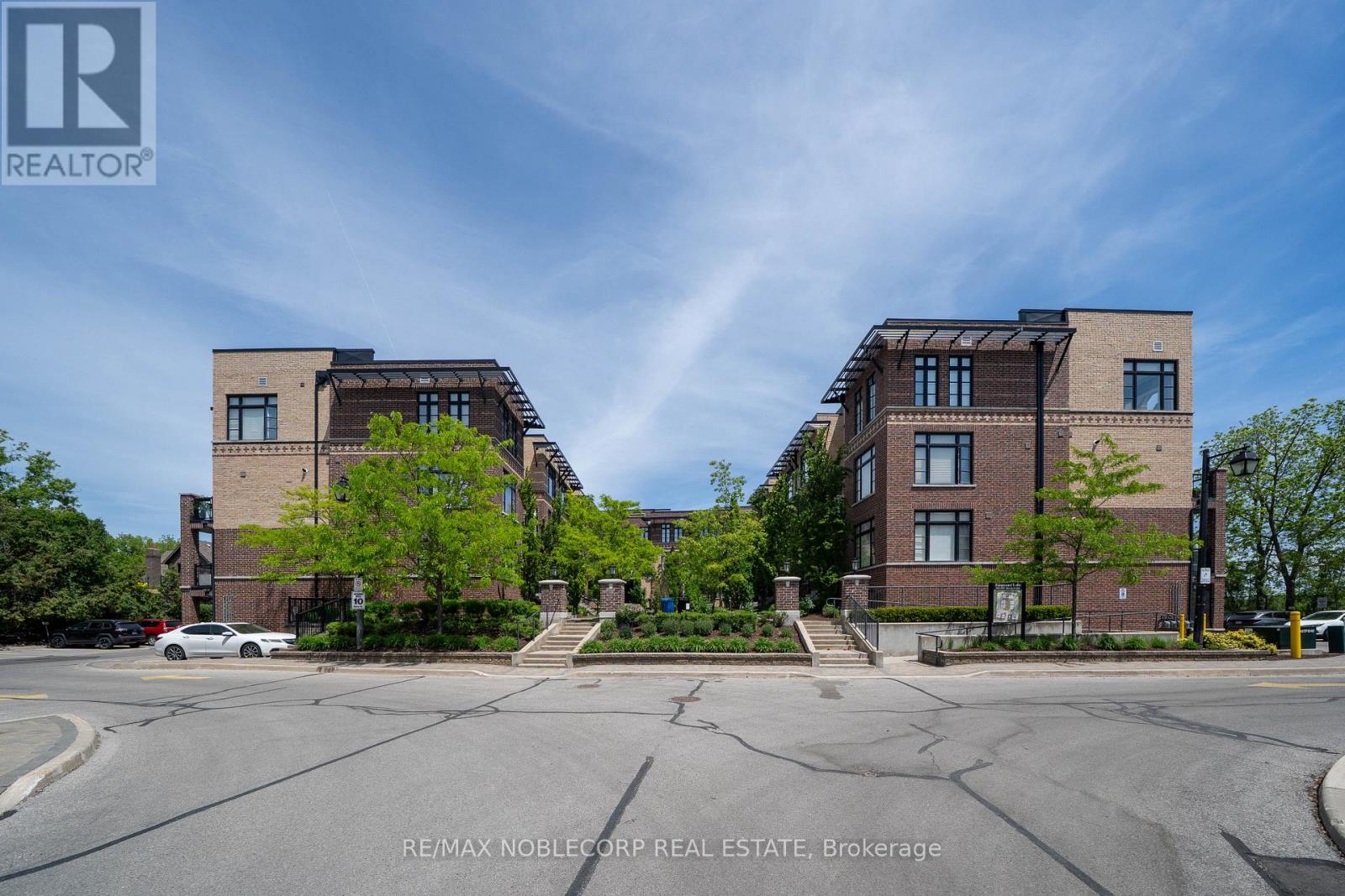 Townhouse at 40 - 8167 KIPLING AVENUE, Vaughan