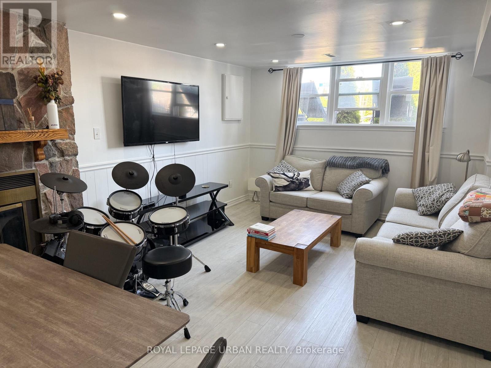 Detached at BSMNT - 560 BRISTOL ROAD, Newmarket