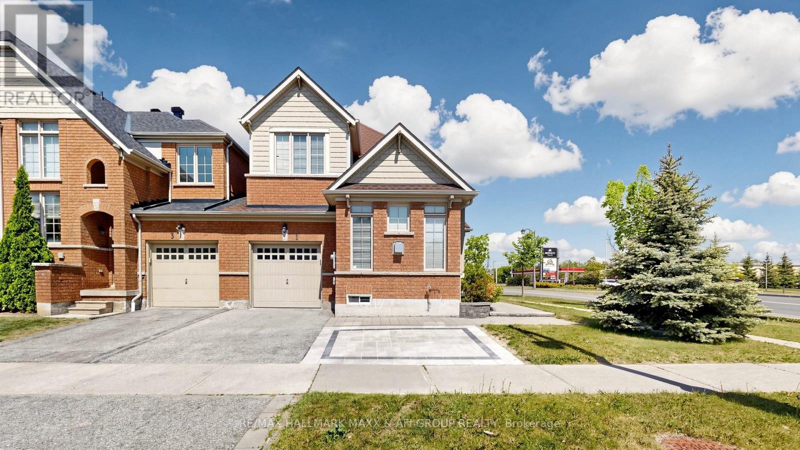 Semi-Detached/Link at 1 VANDERVOORT DRIVE, Richmond Hill (Jefferson)