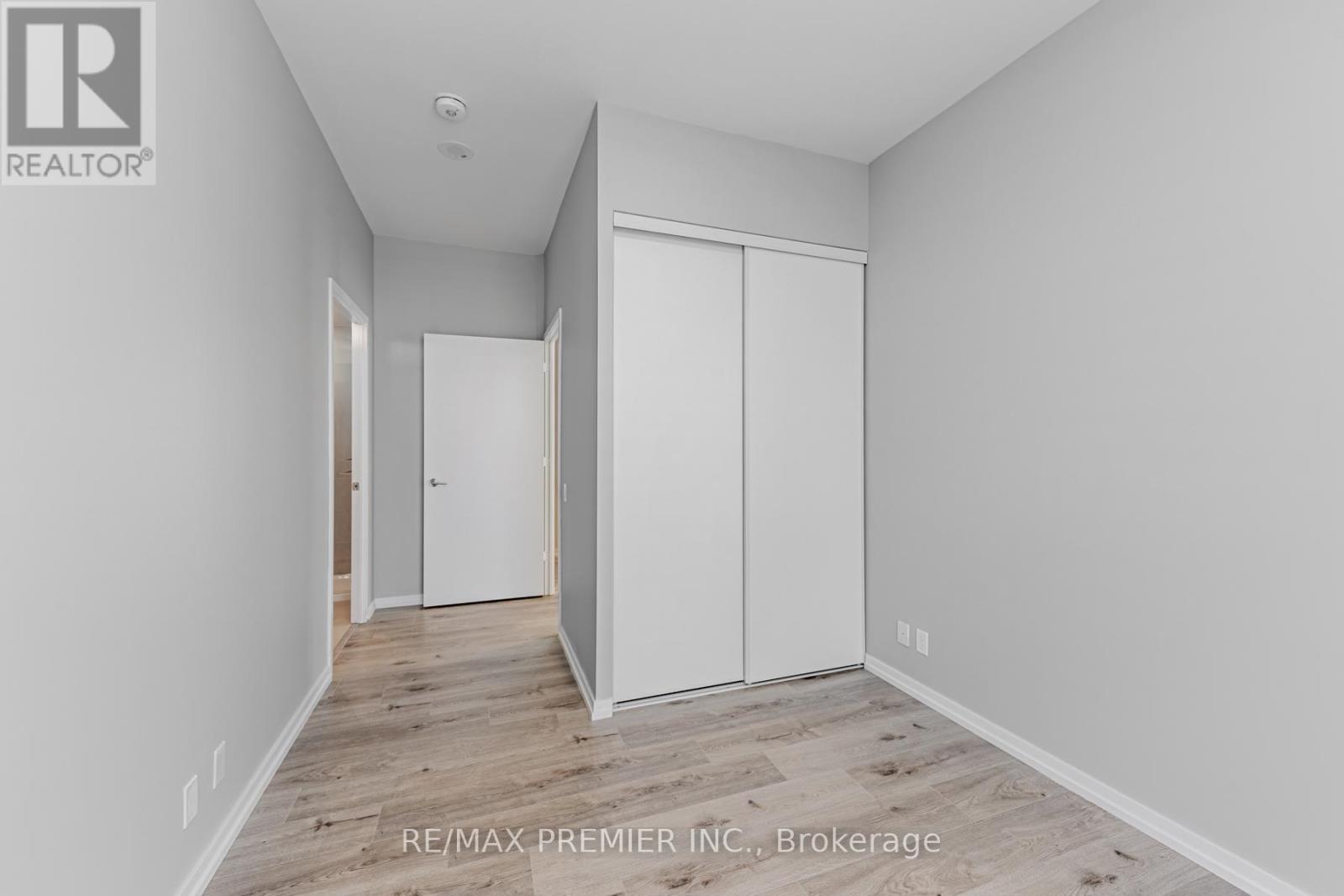 Apartment at 207 - 1000 PORTAGE PARKWAY, Vaughan
