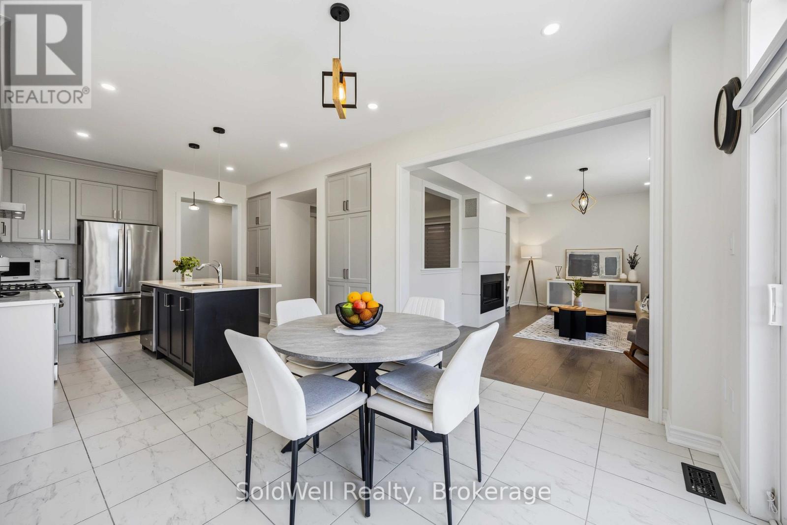 Detached at 182 SILK TWIST DRIVE, East Gwillimbury