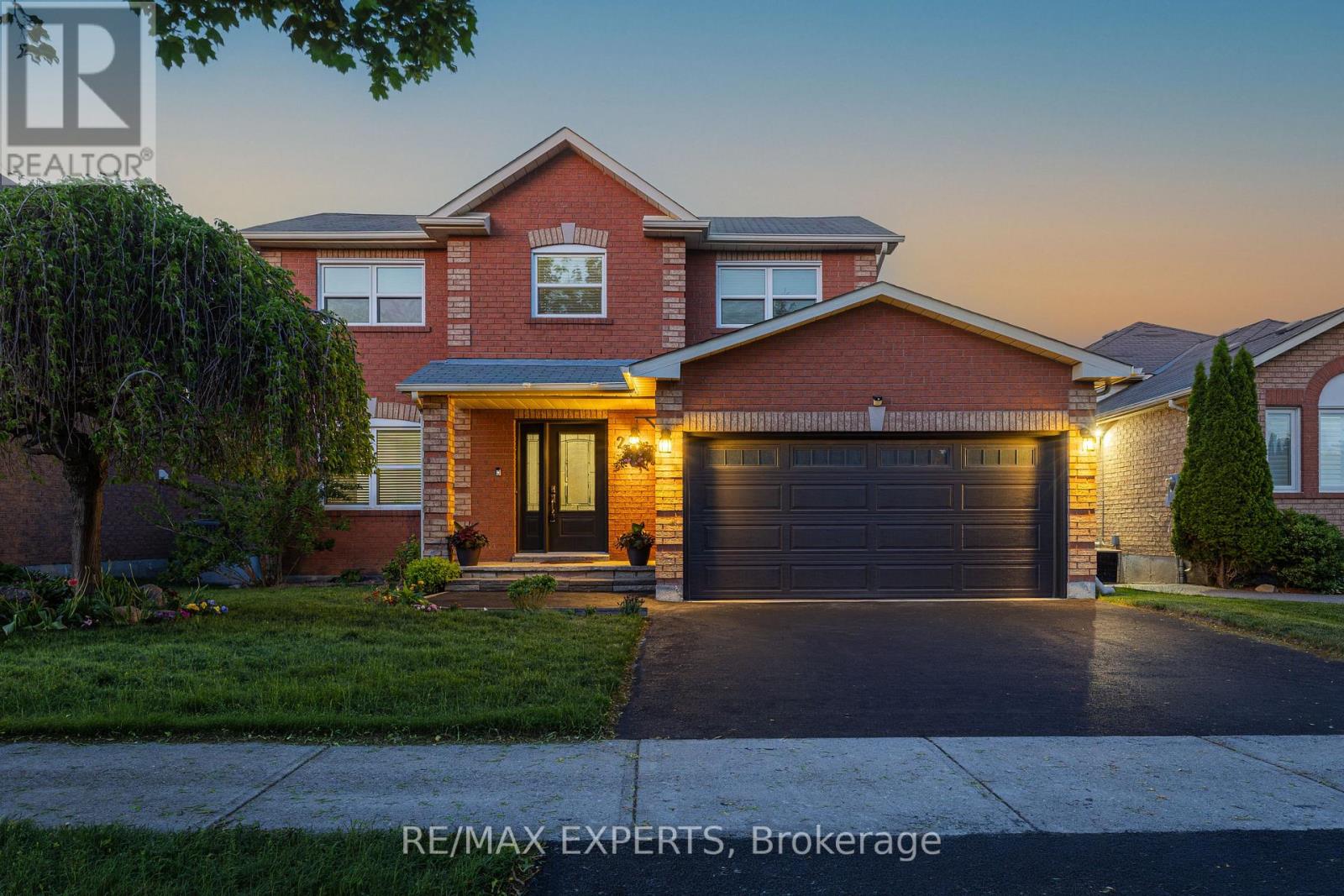 Detached at 213 MELBOURNE DRIVE, Bradford West Gwillimbury