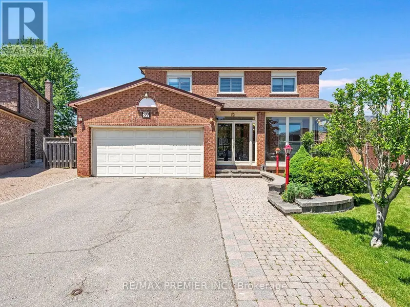 Detached at 39 BRYDON COURT, Vaughan (Maple)