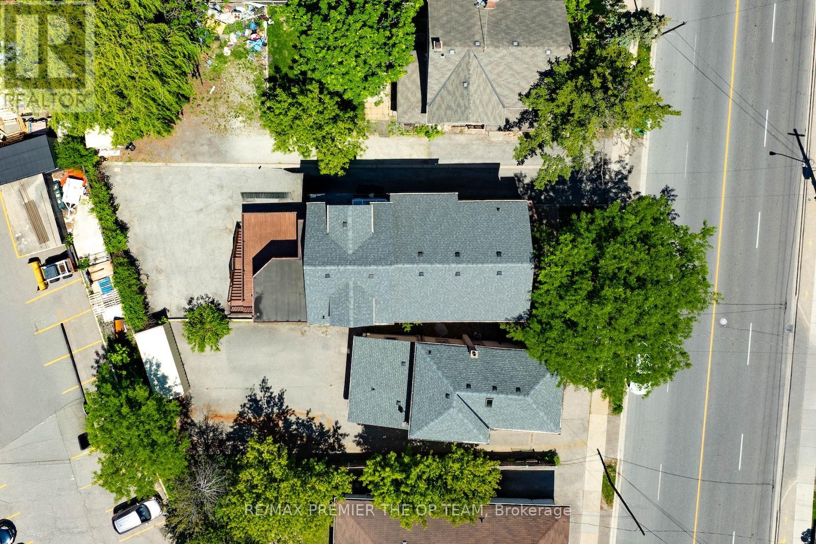 Detached at 7930 KIPLING AVENUE, Vaughan