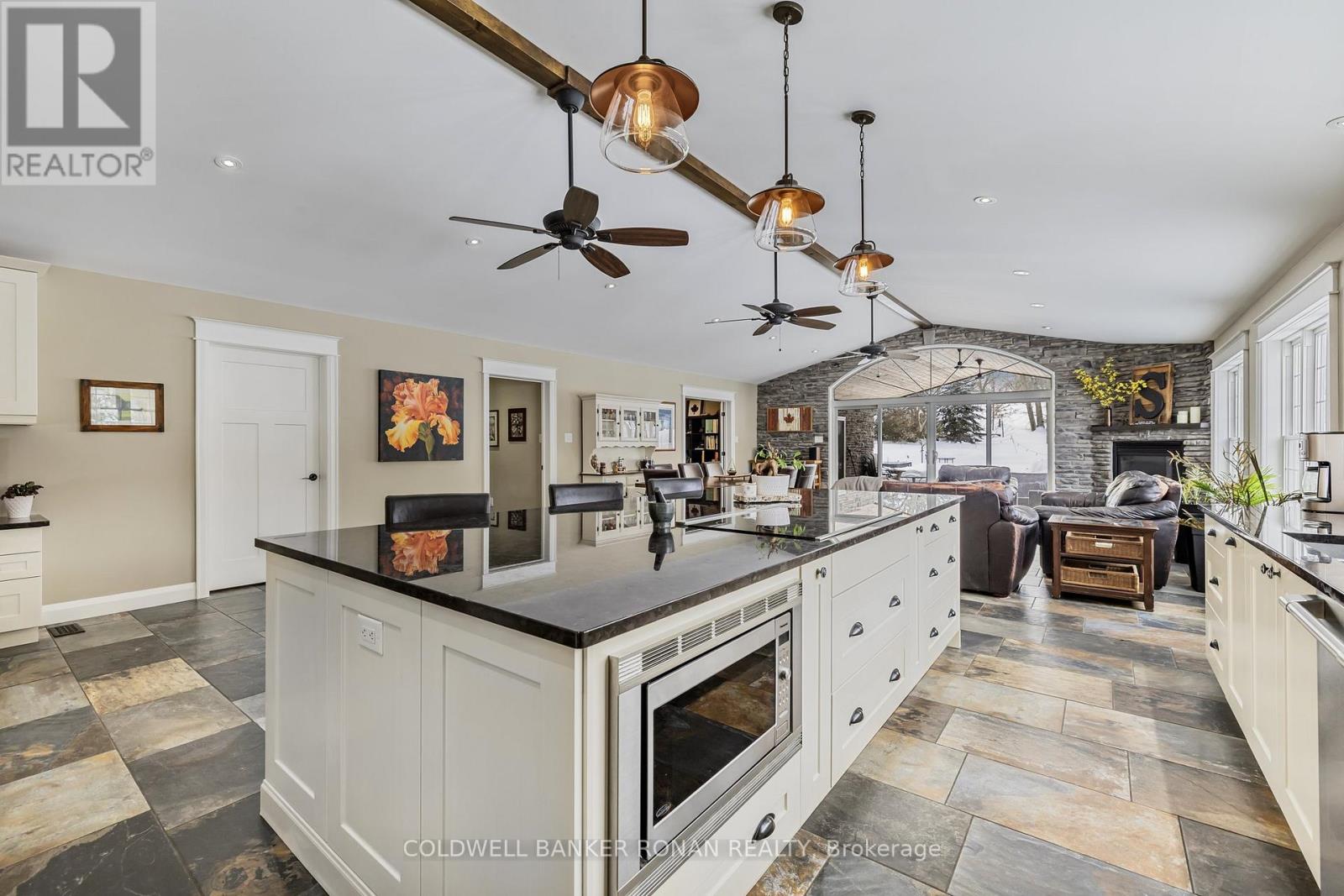 Detached at 6643 3RD LINE, New Tecumseth