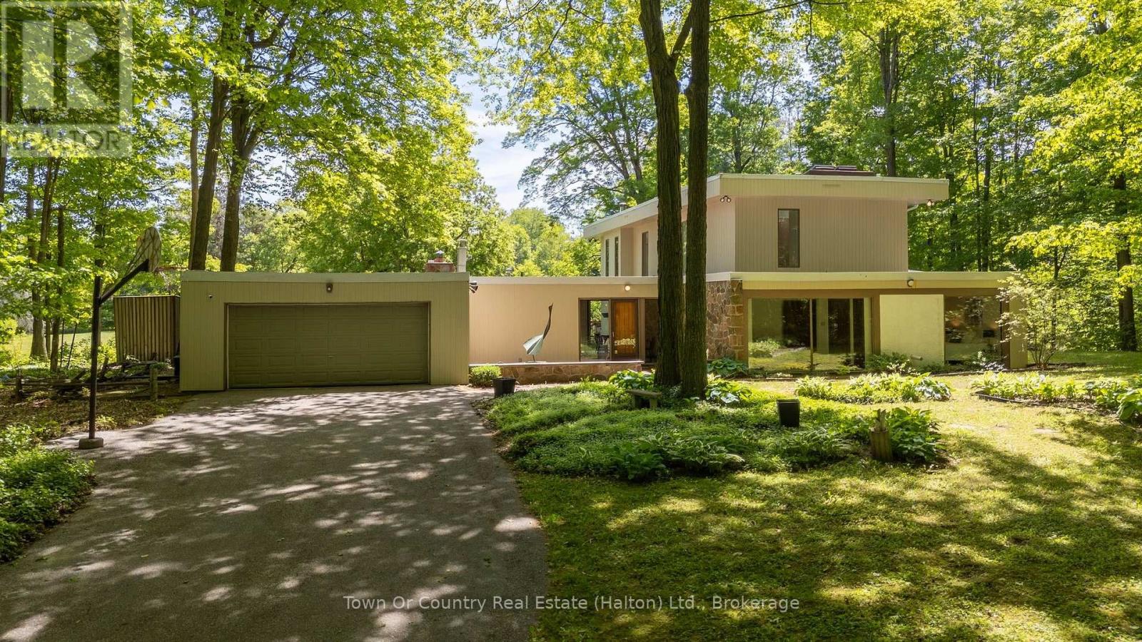 Detached at 1127 ADJALA TECUMSETH TOWNLINE, New Tecumseth