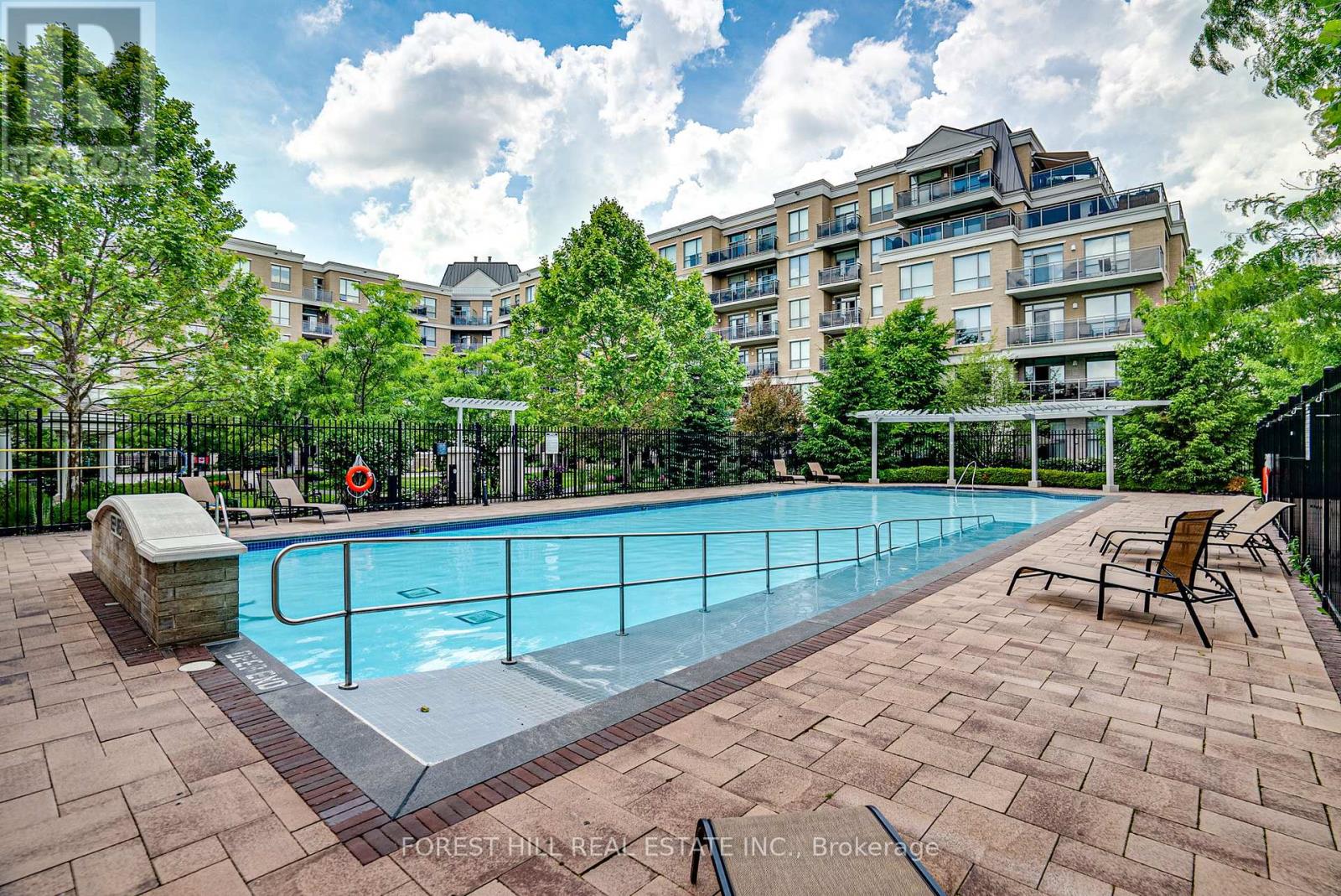 Apartment at 609 - 111 CIVIC SQUARE GATE, Aurora