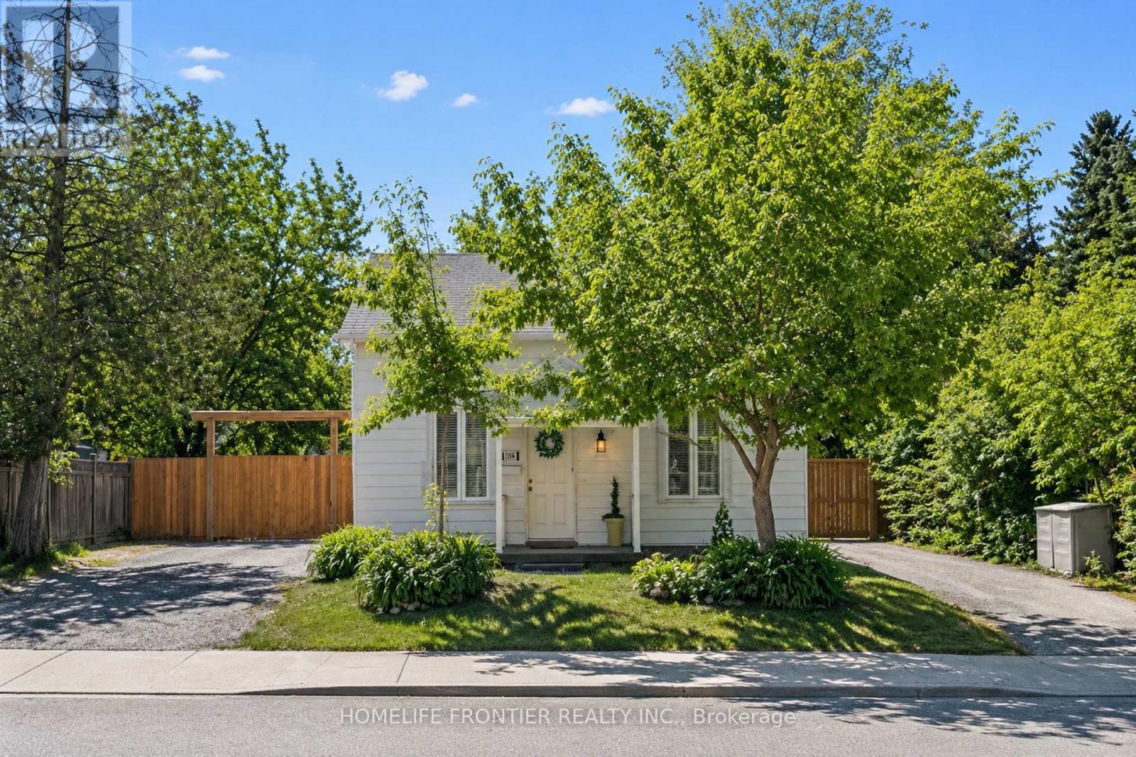 Detached at 634 GORHAM STREET, Newmarket (Gorham-College Manor)