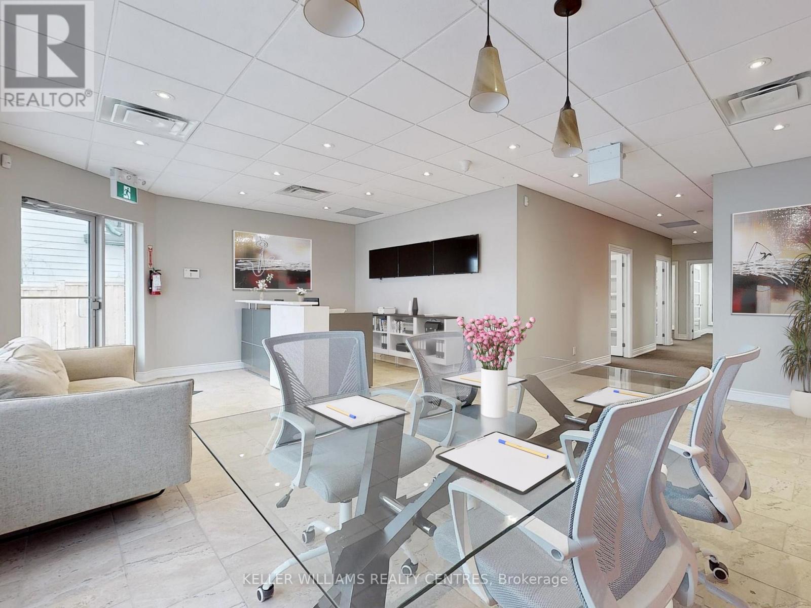 Other at UNIT 4 - 117 WELLINGTON STREET E, Aurora