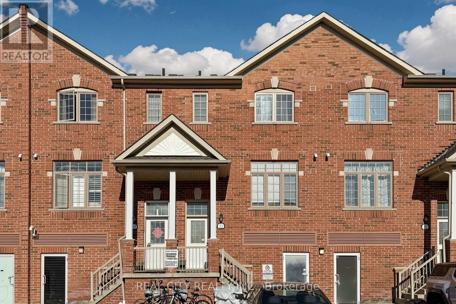 Townhouse at 22 - 10 GREENSBOROUGH VILLAGE CIRCLE, Markham (Greensborough)