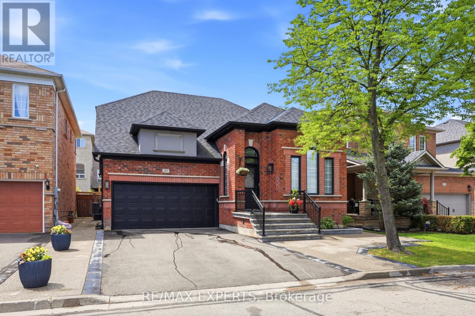 Detached at 23 SHADETREE CRESCENT, Vaughan (Vellore Village)
