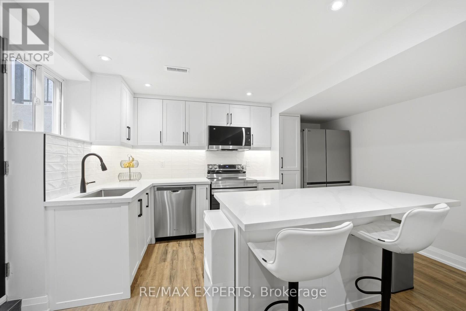 Detached at 23 SHADETREE CRESCENT, Vaughan
