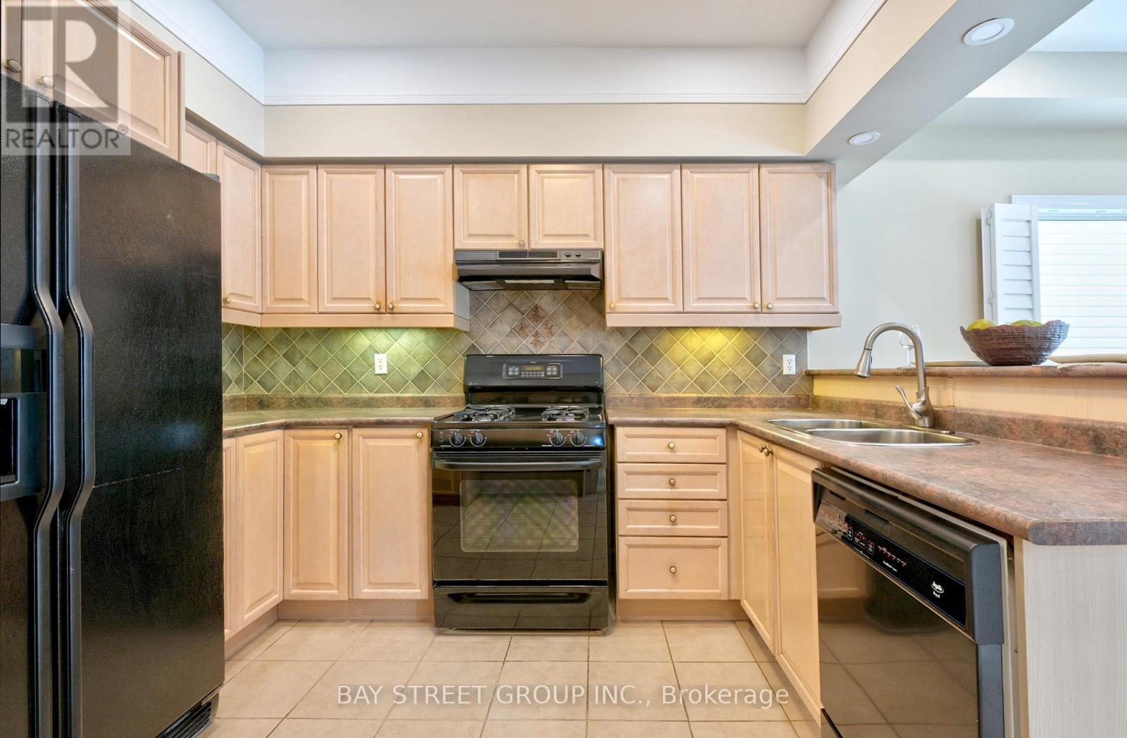 Detached at 43 ENGLISH OAK DRIVE, Richmond Hill