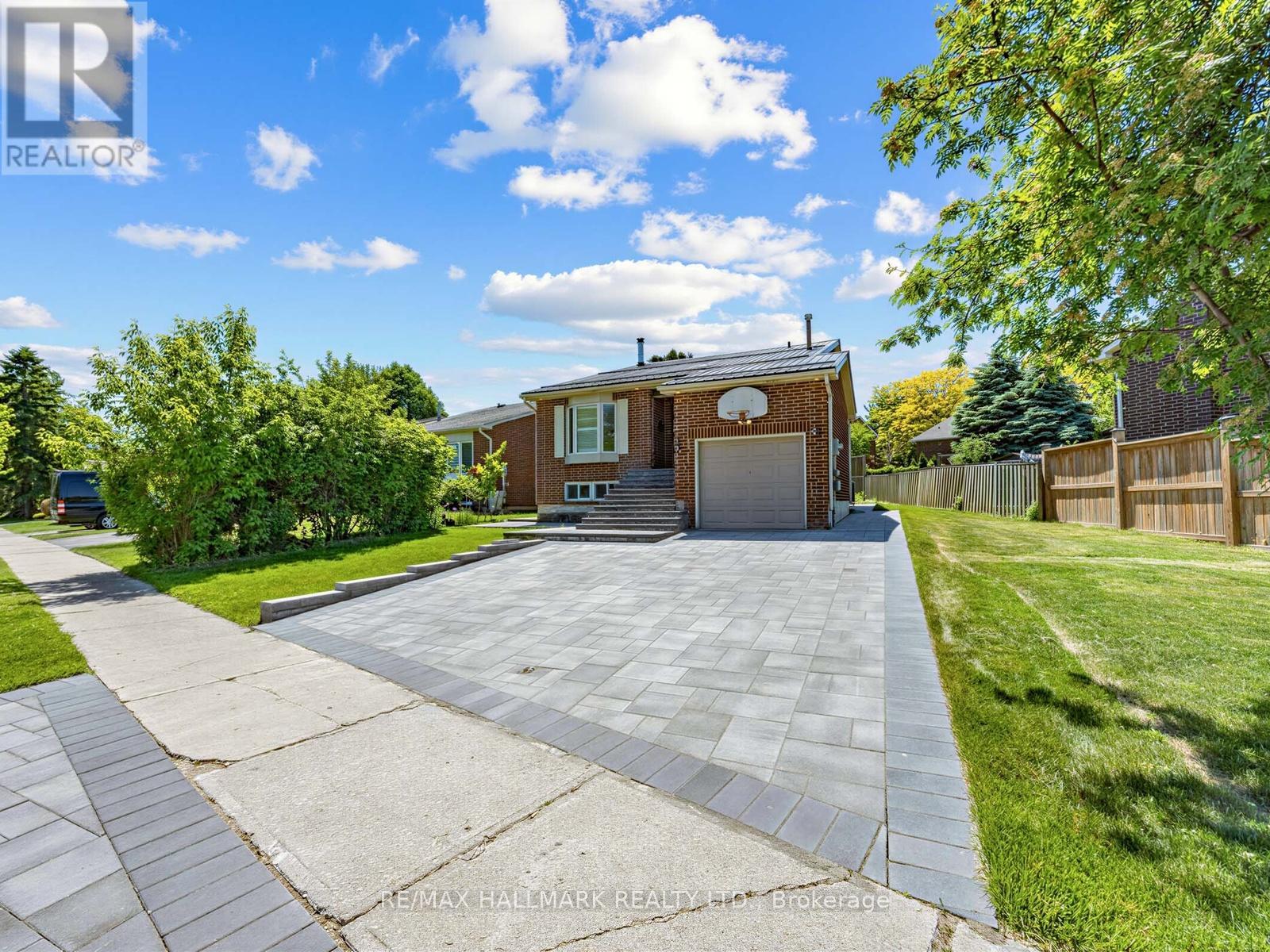 Detached at 230 SHEFFIELD STREET, Newmarket