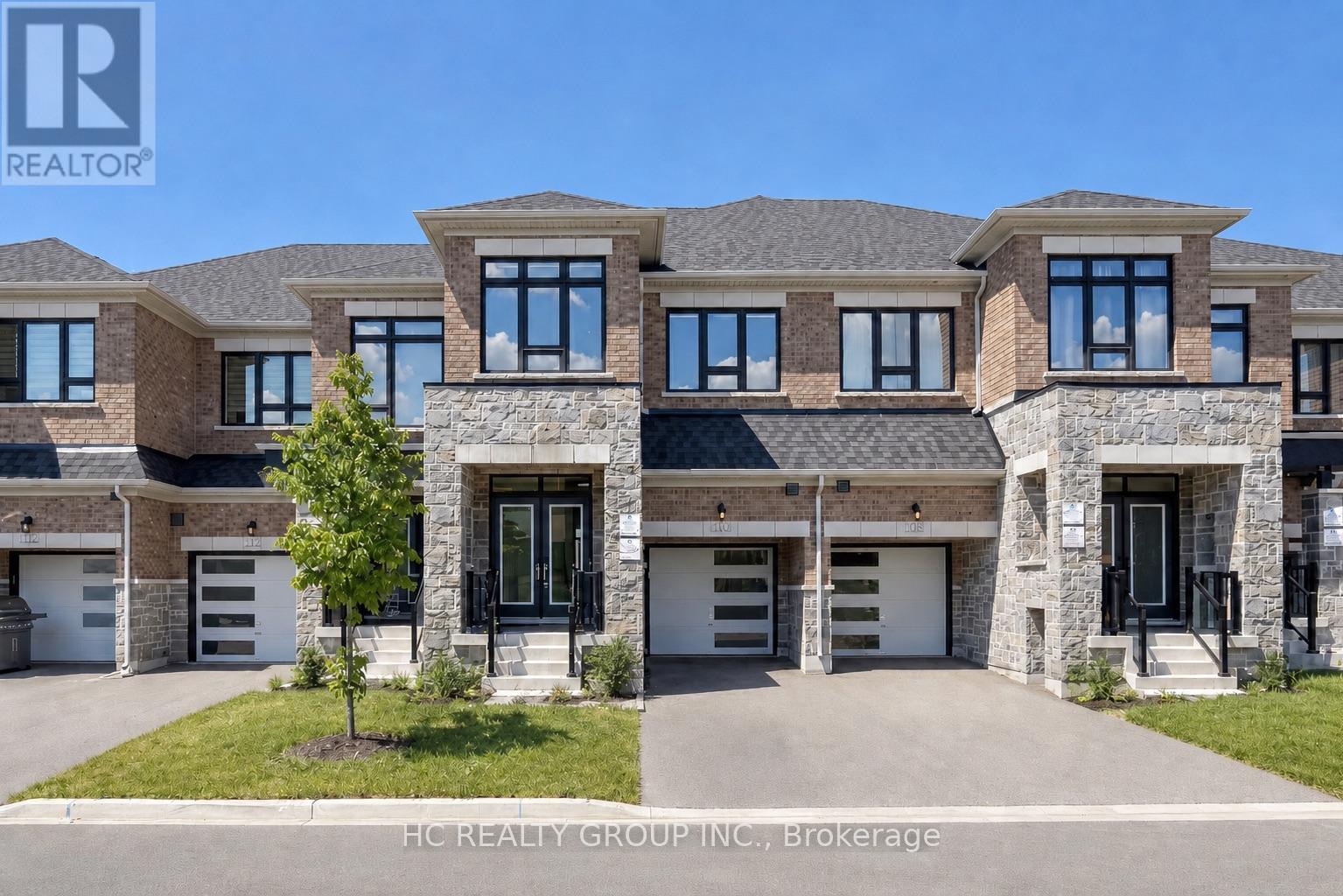 Townhouse at 8 HEWISON AVENUE, Richmond Hill
