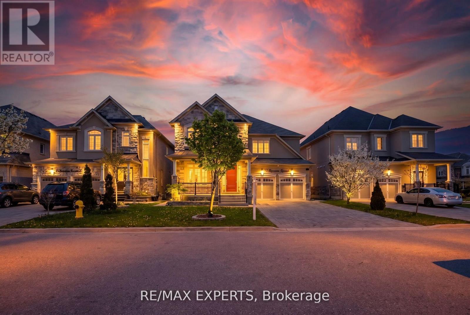 Detached at 74 DUNROBIN CRESCENT, Vaughan (Kleinburg)