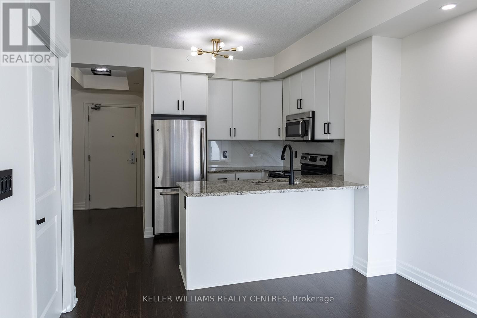 Apartment at 216 - 111 CIVIC SQUARE GATE W, Aurora (Bayview Wellington)