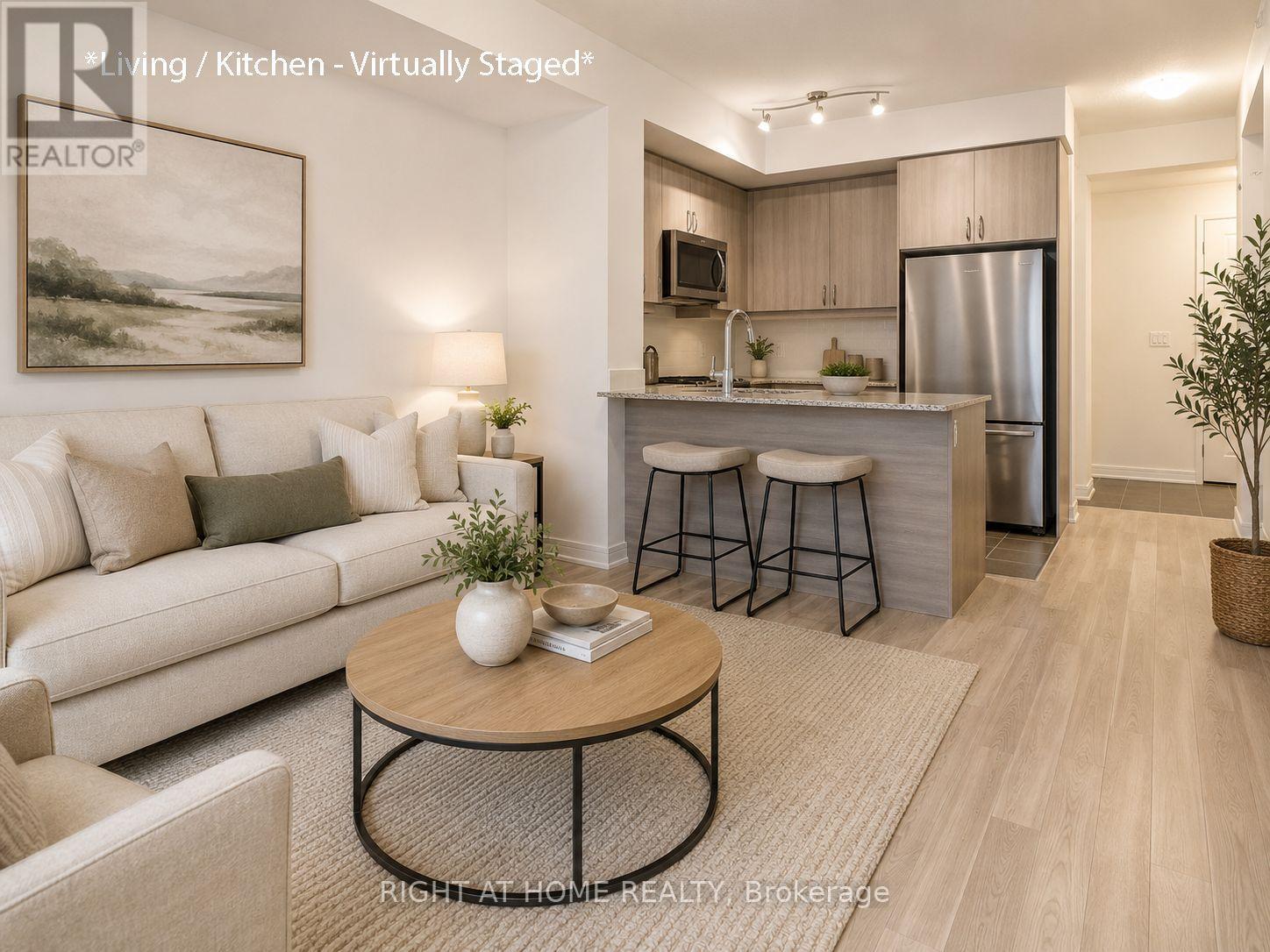 Apartment at NW-212 - 9201 YONGE STREET, Richmond Hill