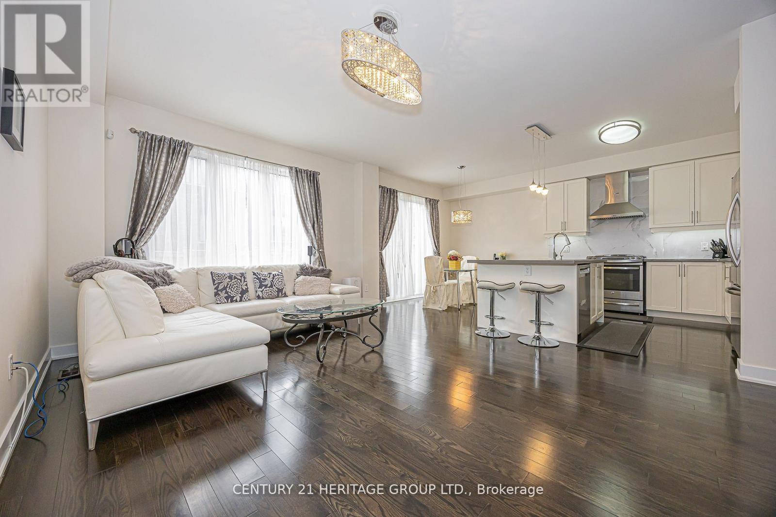 Townhouse at 25 HELLIWELL CRESCENT, Richmond Hill