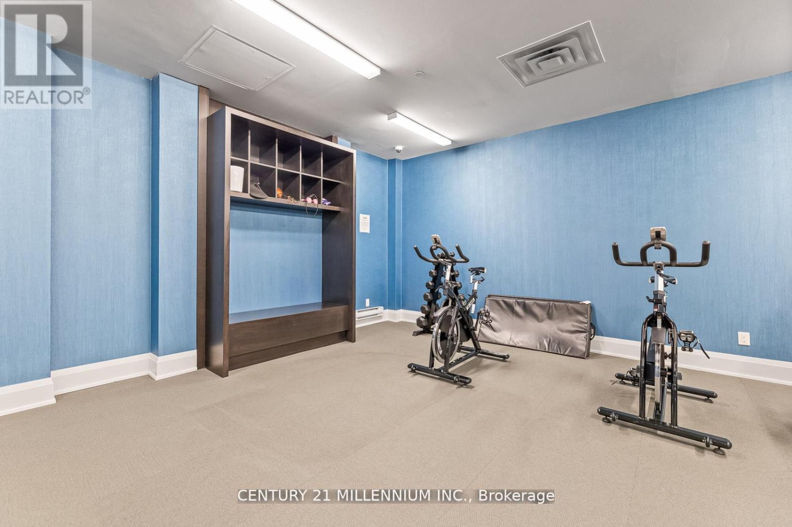 Apartment at 419 - 15277 YONGE STREET, Aurora
