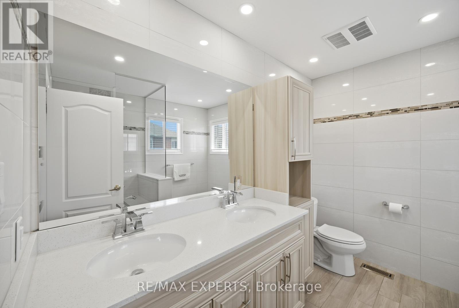 Detached at 204 MONTEBELLO AVENUE, Vaughan