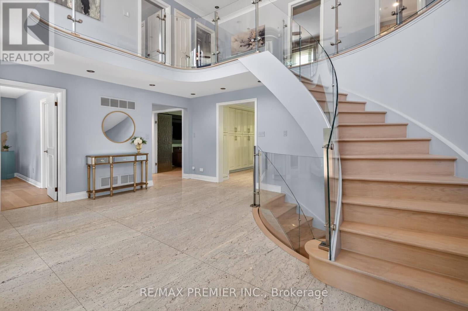 Detached at 35 LORENGATE PLACE, Vaughan