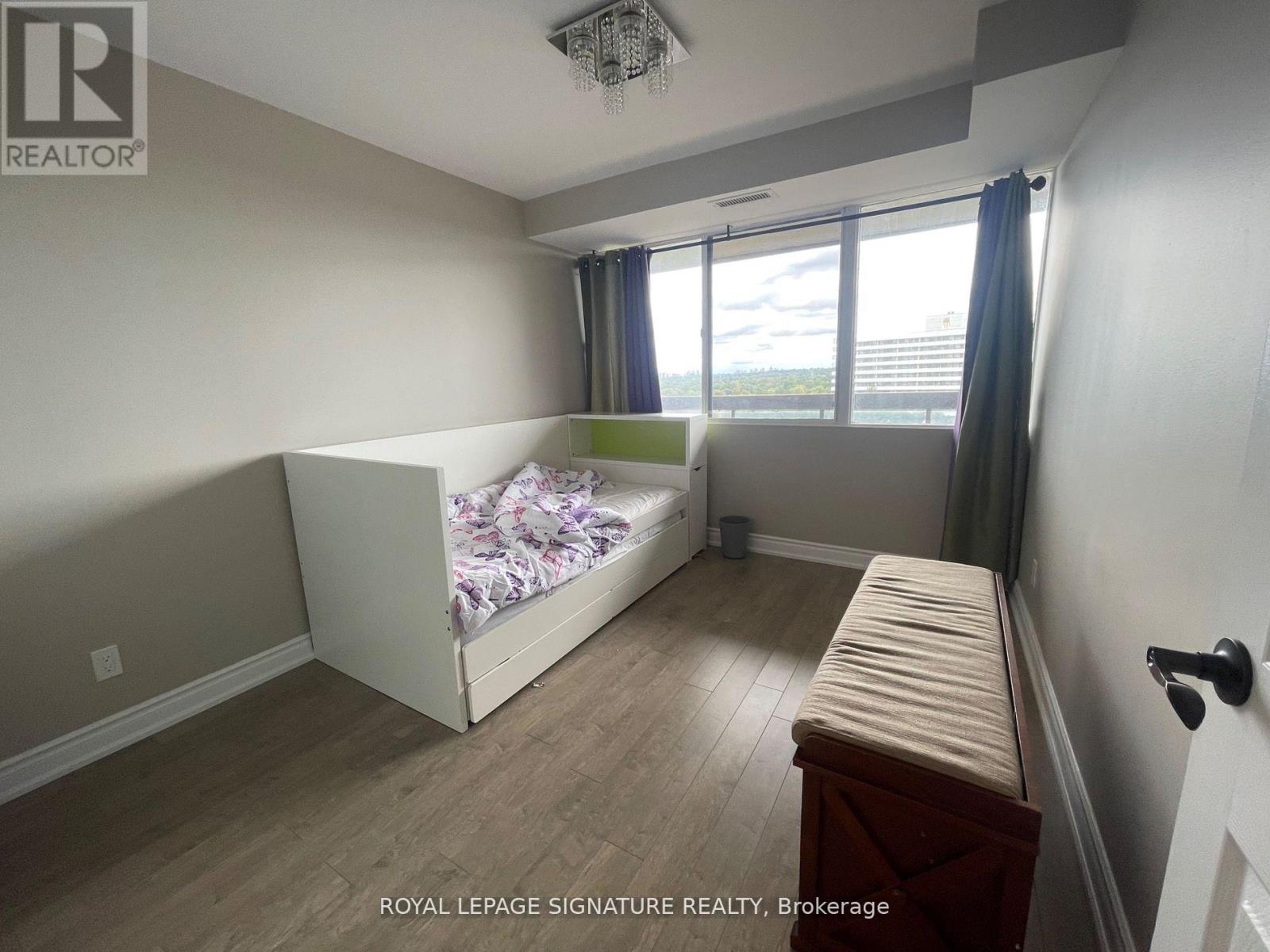 Apartment at 1010 - 8111 YONGE STREET, Markham