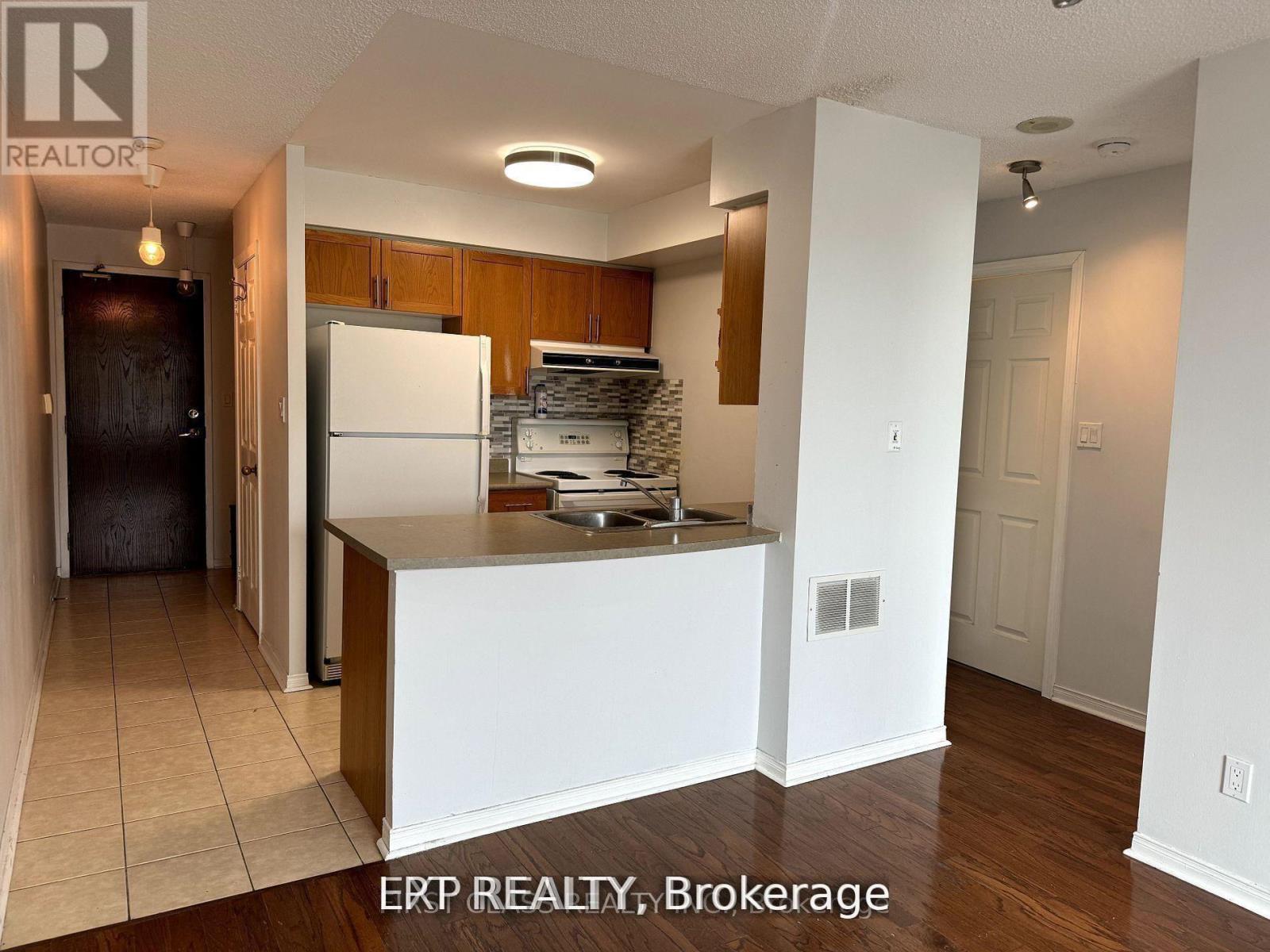 Apartment at 301 - 51 BAFFIN CRESCENT, Richmond Hill