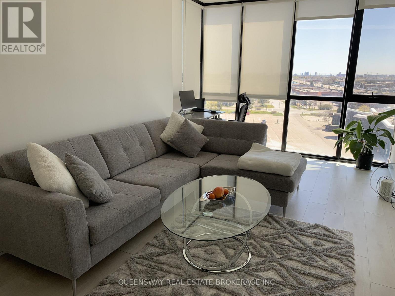 Apartment at 709 - 2908 HIGHWAY 7 ROAD, Vaughan (Concord)