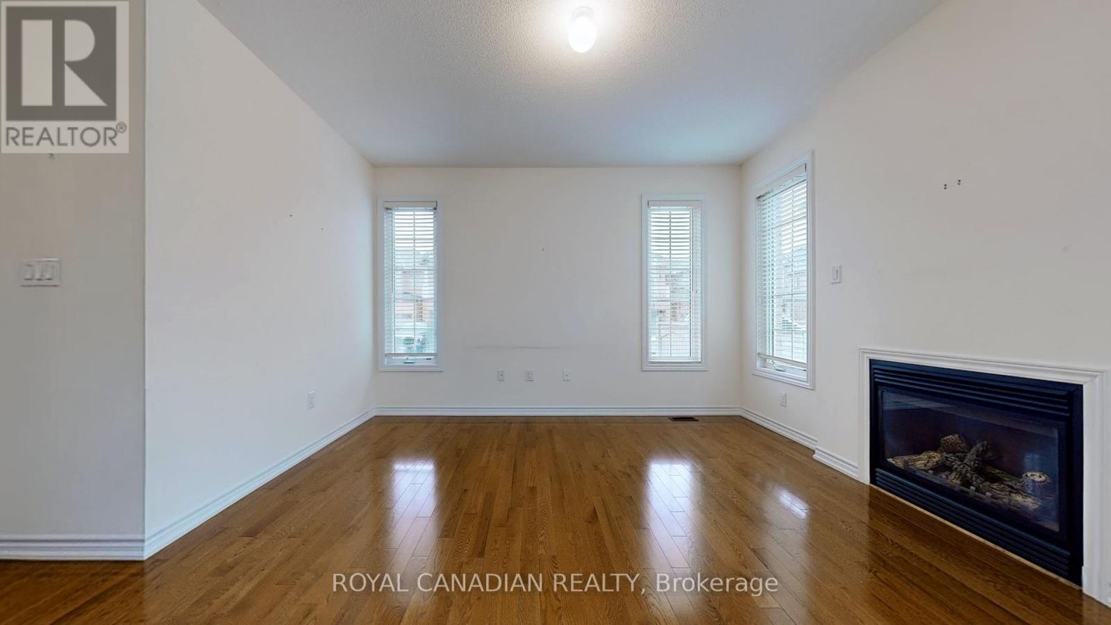 Detached at 1 GREEN SPRUCE ROAD, Whitchurch-Stouffville
