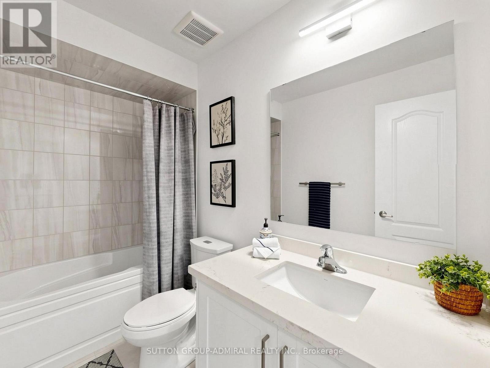 Townhouse at 30 CUPPLES FARM LANE, East Gwillimbury