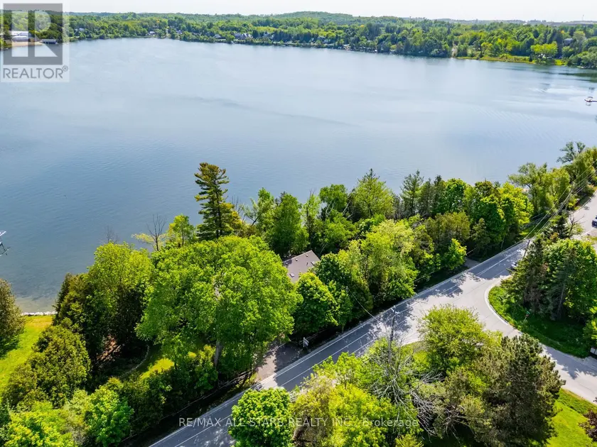 Detached at 5720 LAKESHORE ROAD, Whitchurch-Stouffville