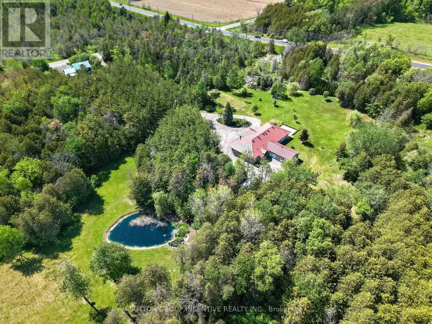 Detached at 6805 8TH LINE, Essa